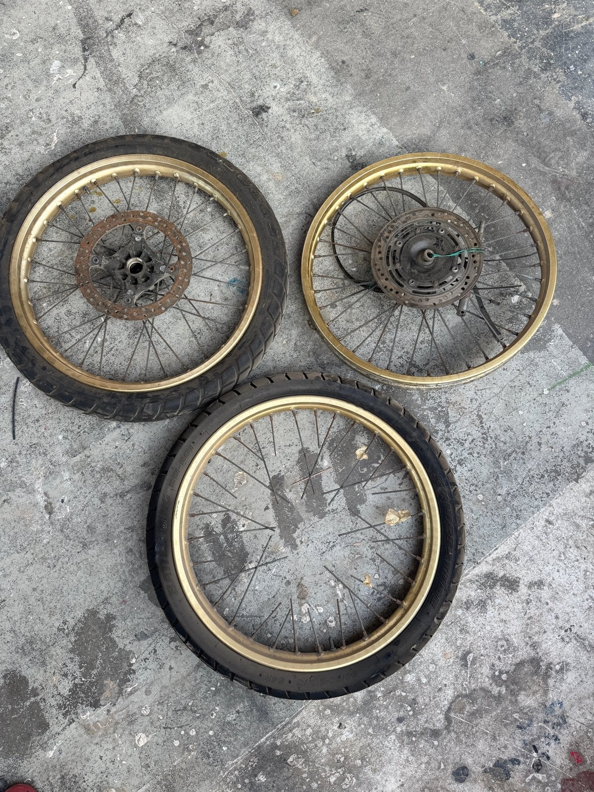 Honda NX 650 Dominator 21 inch gouden voorwielen en velg, Motoren, Ophalen, Gebruikt