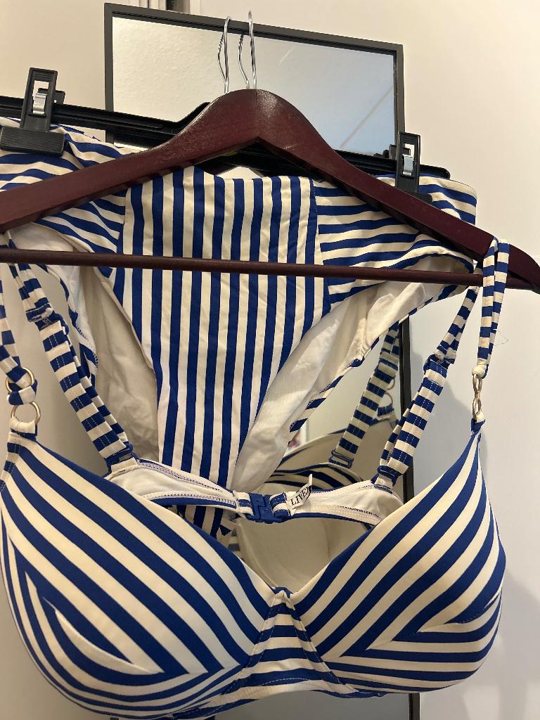 Bikini livera maat XL, Kleding | Dames, Badmode en Zwemkleding, Ophalen, Blauw, Zo goed als nieuw, Bikini