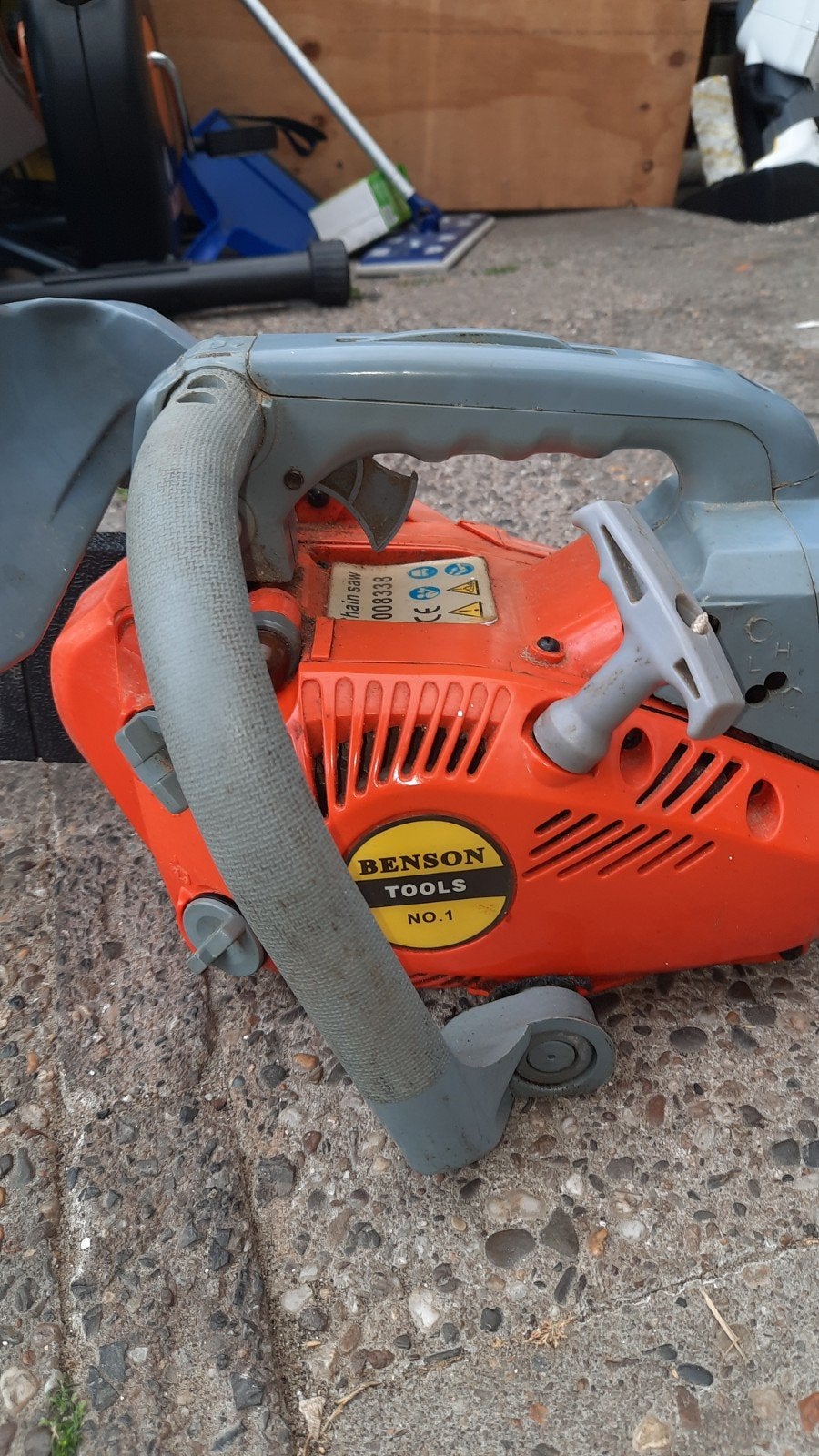 Twee gebruikte kettingzagen van Timbertech en Benson Tools, Gebruikt, Kettingzaag, 30 tot 70 mm, 1200 watt of meer