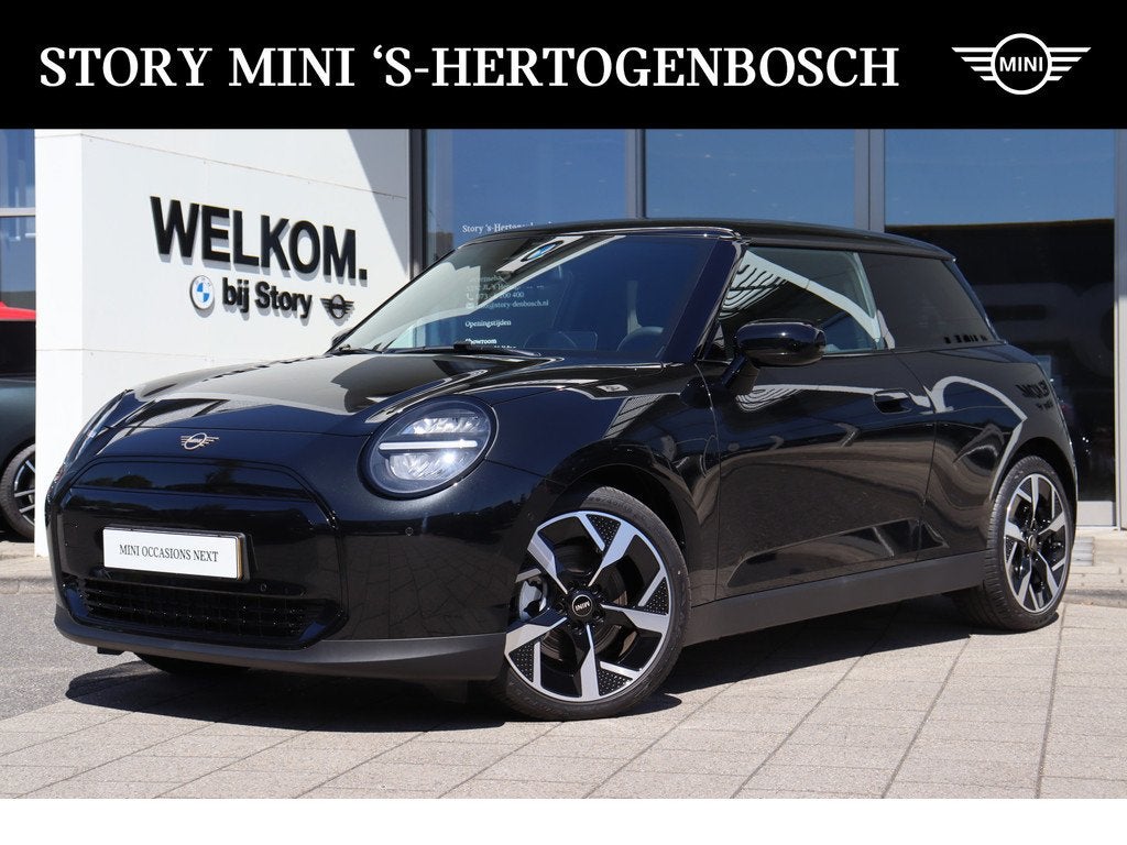 MINI Hatchback Cooper E / LED / Head-Up / Parking Assistant, Gebruikt, Zwart, Met garantie (alle), 4 stoelen