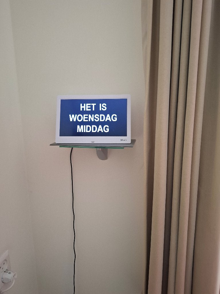Wand klok Brain, Ophalen, Zo goed als nieuw, Wandklok