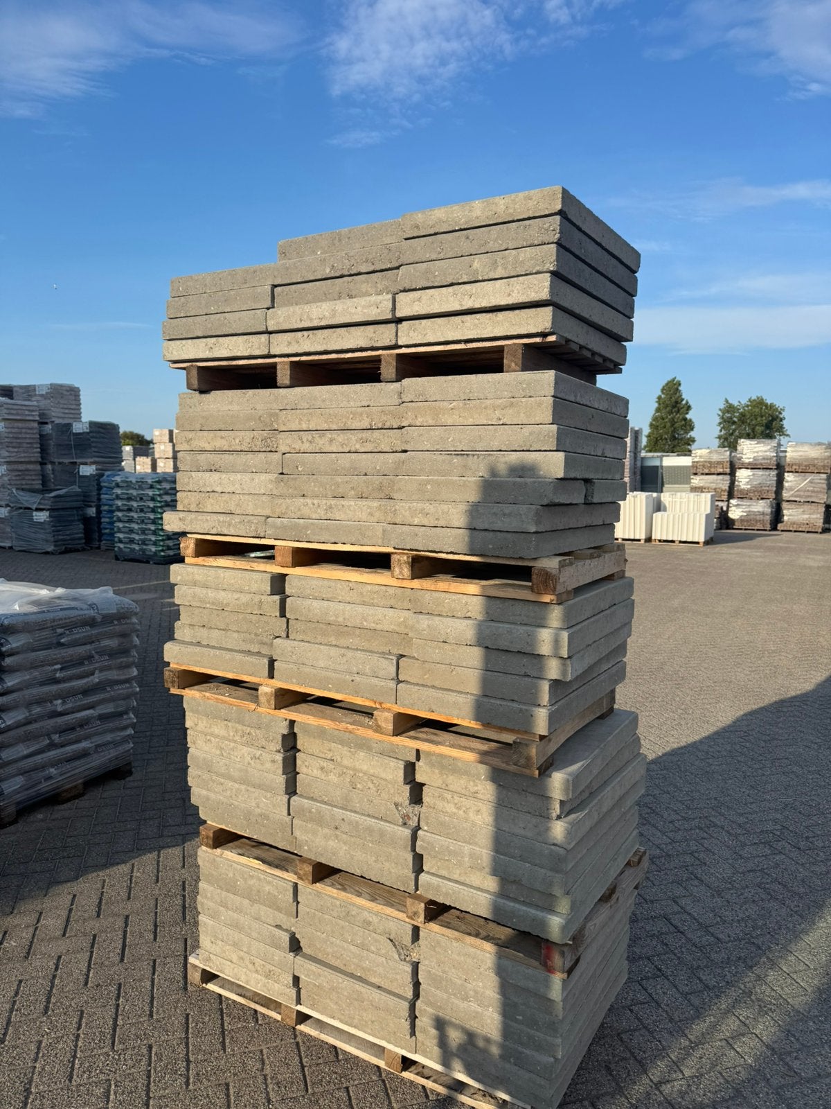 Gebruikte betontegel 60x40x6 grijs, Tuin en Terras, Ophalen of Verzenden, Zo goed als nieuw, 10 m² of meer, Beton