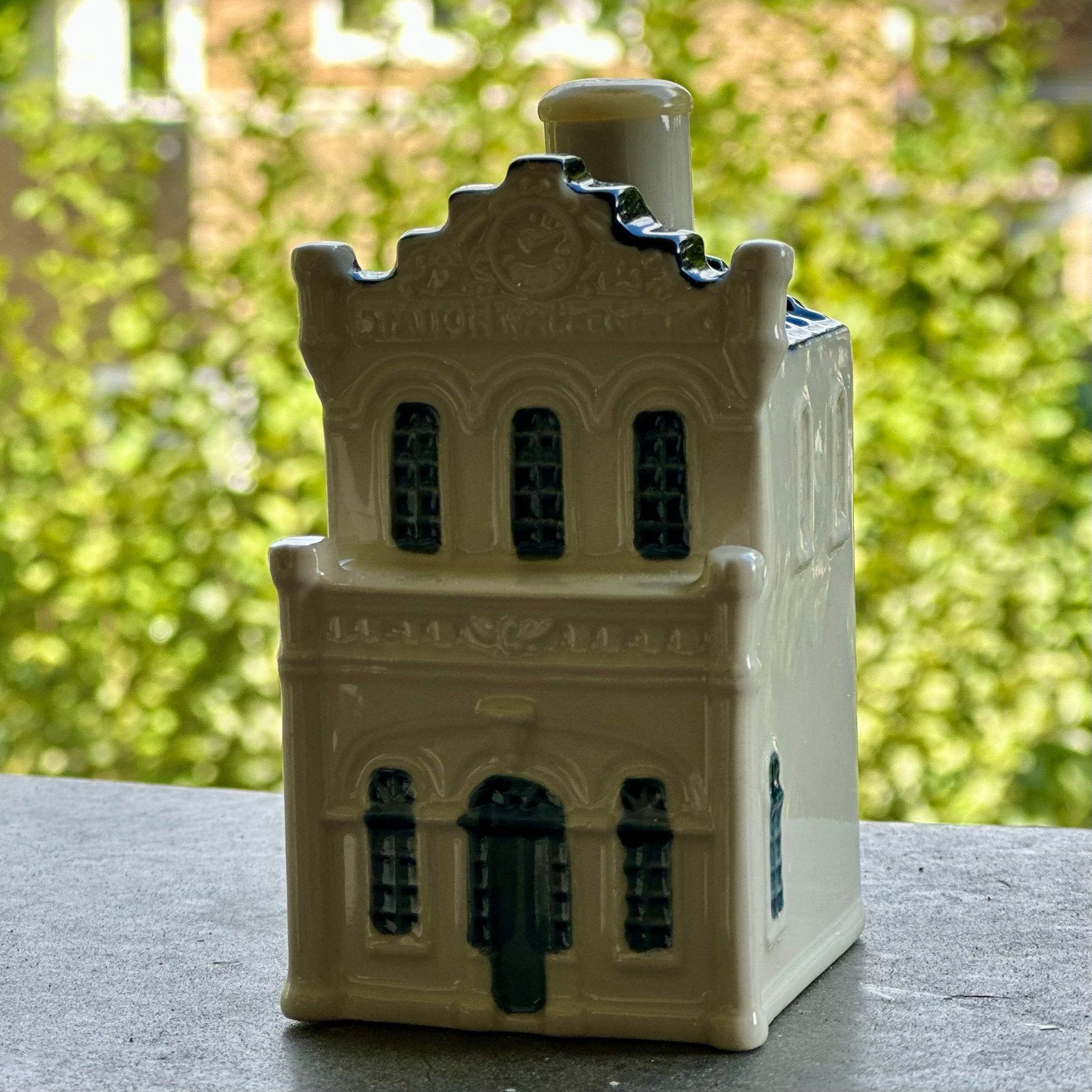 KLM huisje 104 - BOLS, Verzamelen, Ophalen of Verzenden, Zo goed als nieuw, 81 t/m 91, Gevuld