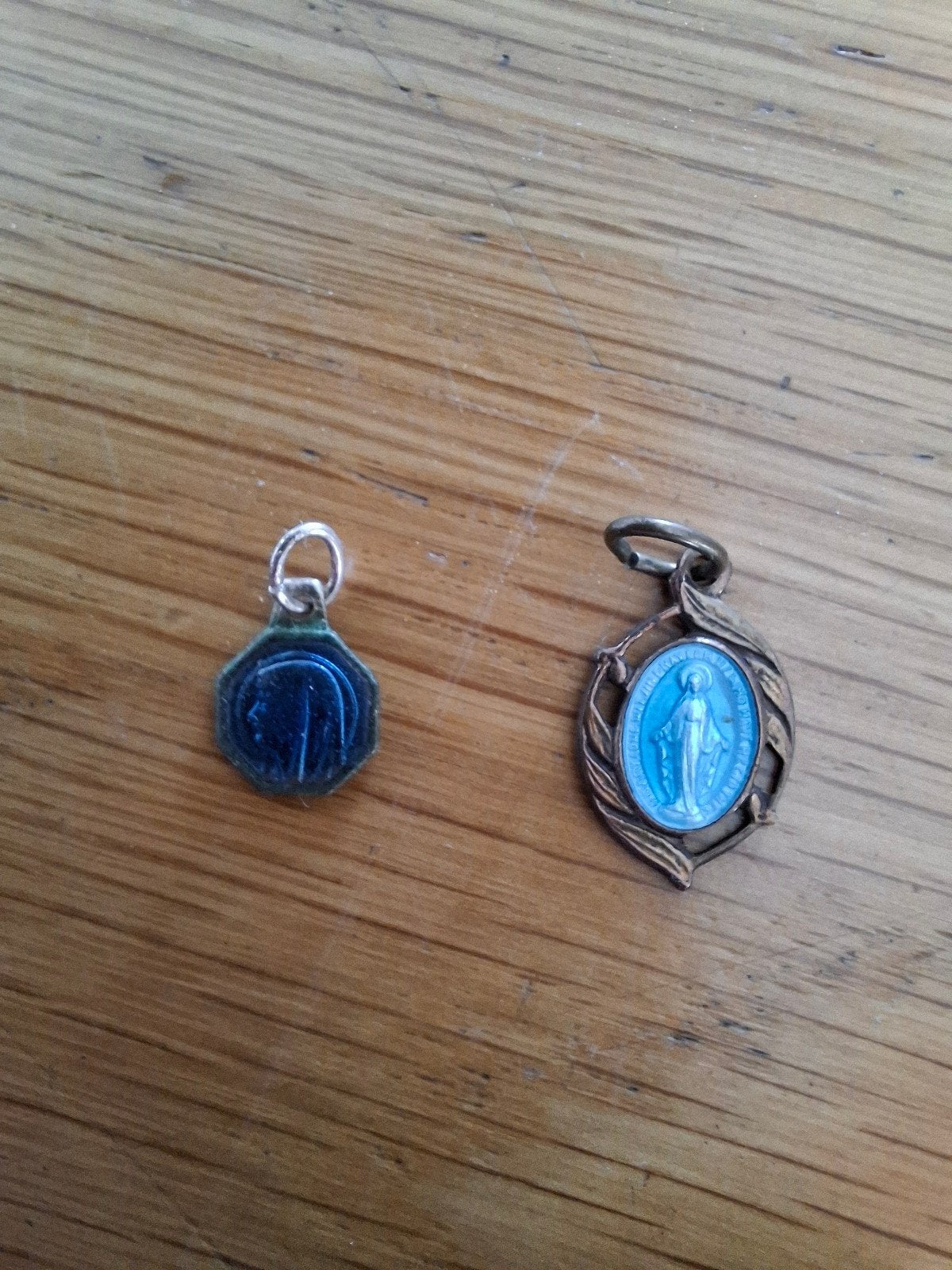 Vintage Religieuze Medailles  (Lourdes&Wonderdadige medaille, Ophalen of Verzenden