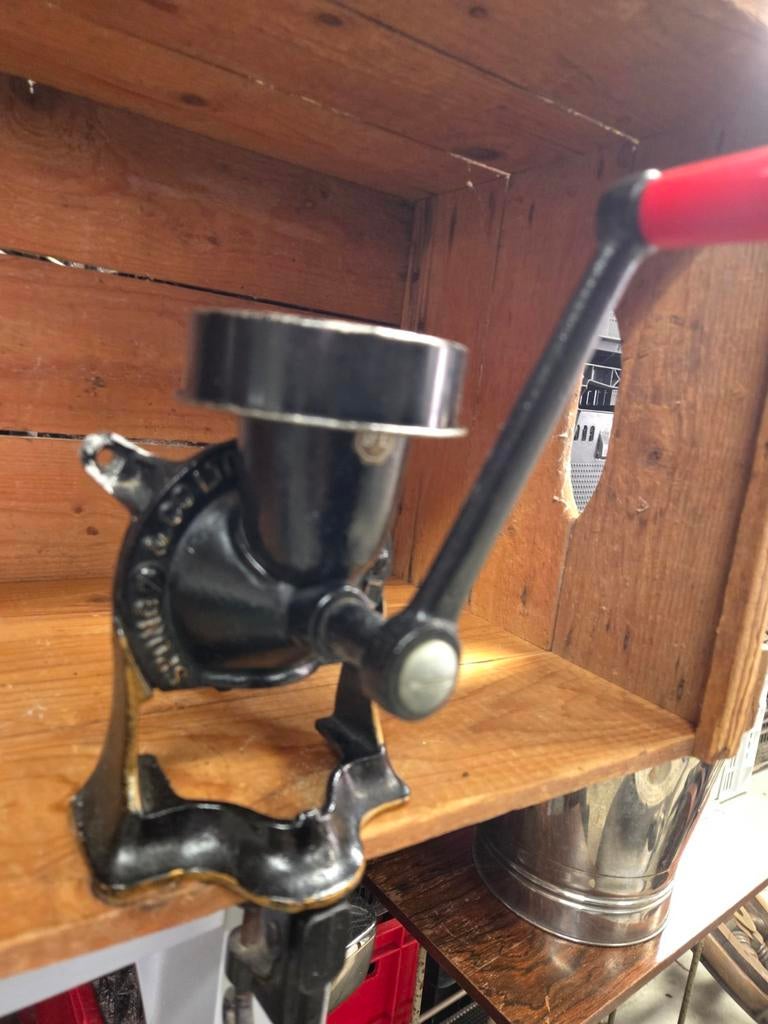 Antieke handmatige koffiemolen Douwe Egberts, Ophalen of Verzenden