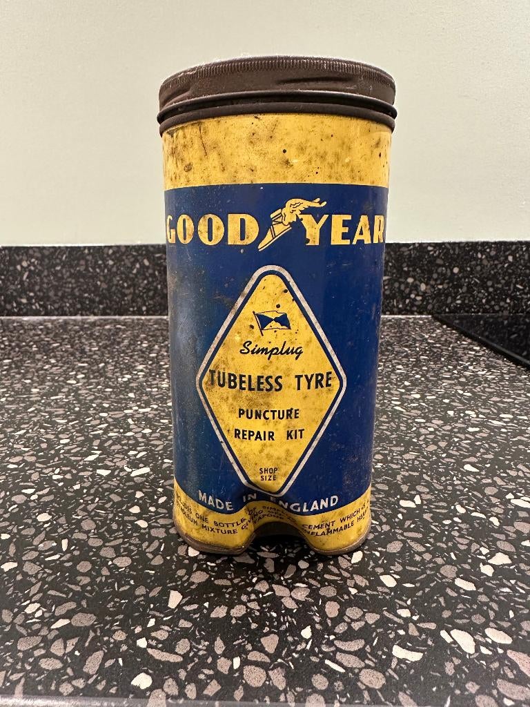 GoodYear repair kit blik. Banden reparatie blik op leeftijd., Ophalen of Verzenden, Gebruikt, Gebruiksvoorwerp