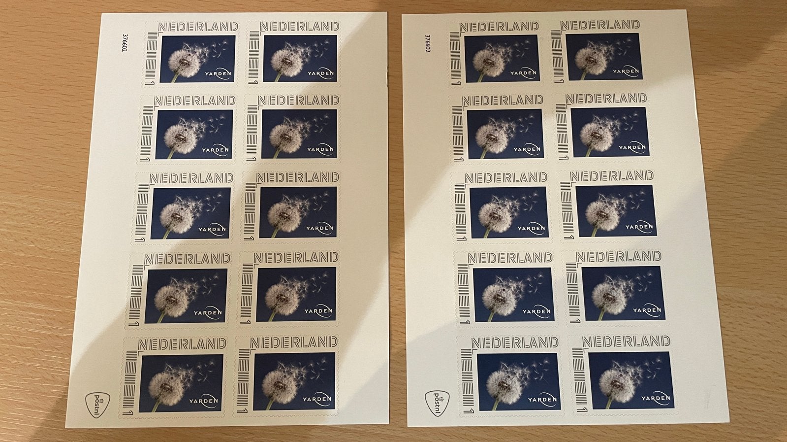 20x Postfrisse Uitvaartpostzegels nr. 1 Nederland Yarden, Ophalen of Verzenden, Na 1940, Postfris