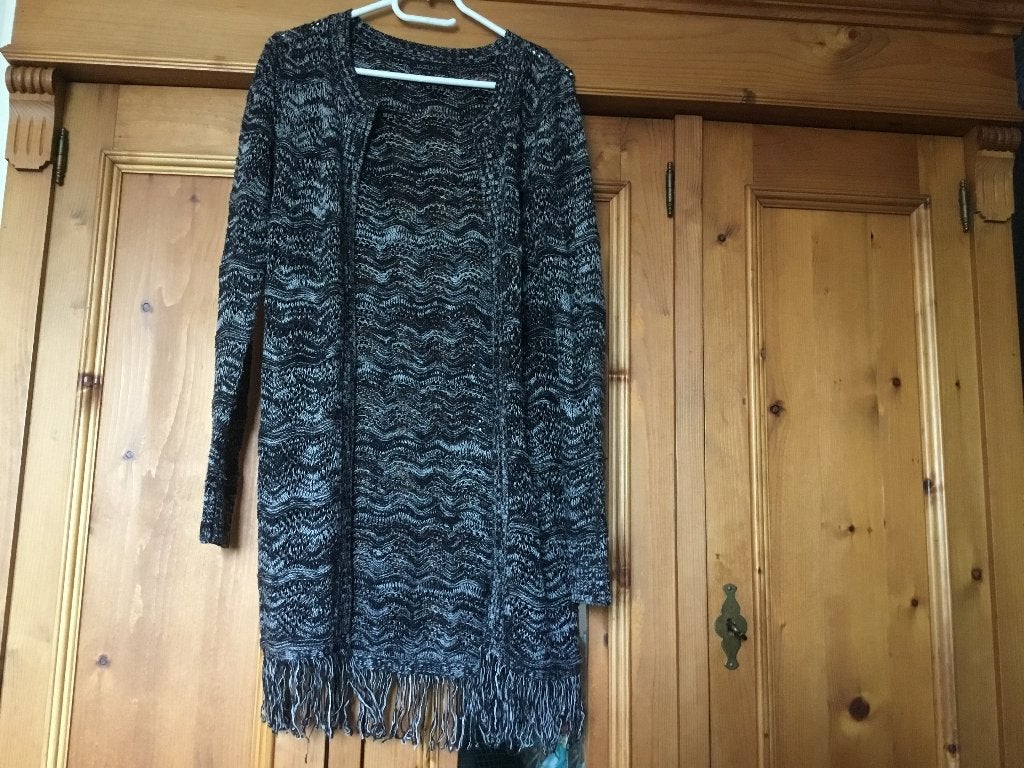 Zwart/wit vest met franjes van jazlyn. Maat s, Jazlyn, Zwart, Ophalen of Verzenden, Zo goed als nieuw