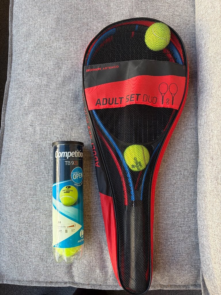 Tennis rackets 2 stuks incl ballen, L00, Zo goed als nieuw, Racket, Ophalen