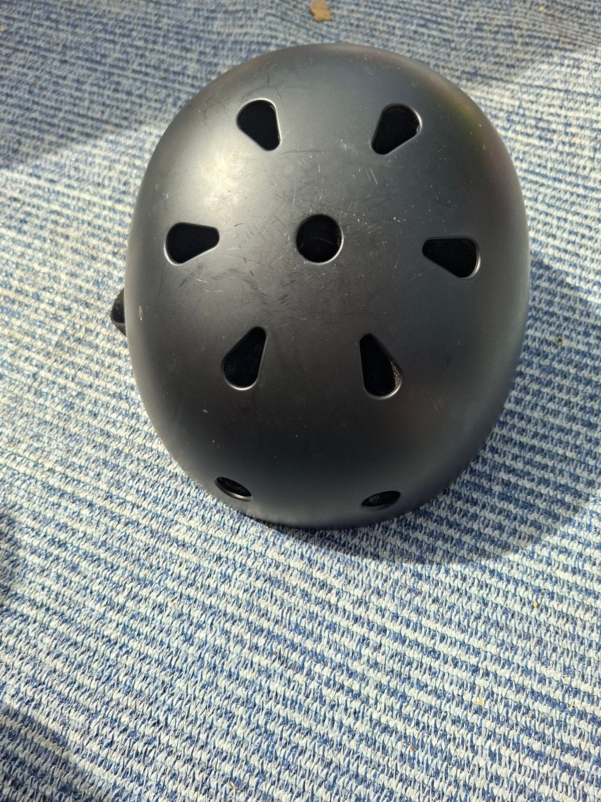 Zwarte Fietshelm / Skatehelm -  kinderhelm, Ophalen of Verzenden, Gebruikt, Overige maten, Heer of Dame