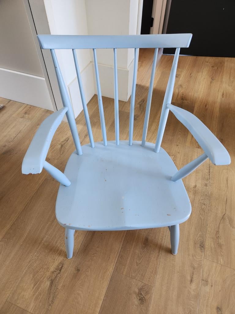Vintage lichtblauwe kinderstoel met spijlen, Ophalen, Gebruikt, Blauw, Vintage, Klassiek