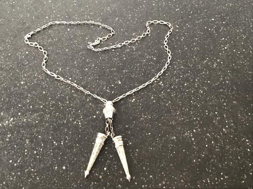 Antieke zilveren ketting met breipendoppen. Gemerkt zwaardje, Ophalen of Verzenden, Zilver, Ketting