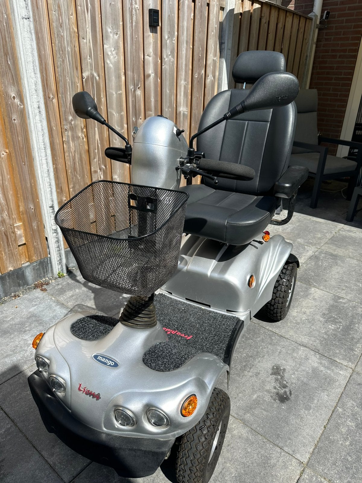 Scootmobiel Mango Lion 4, Ophalen, Zo goed als nieuw, 16 km/u of meer, Mango