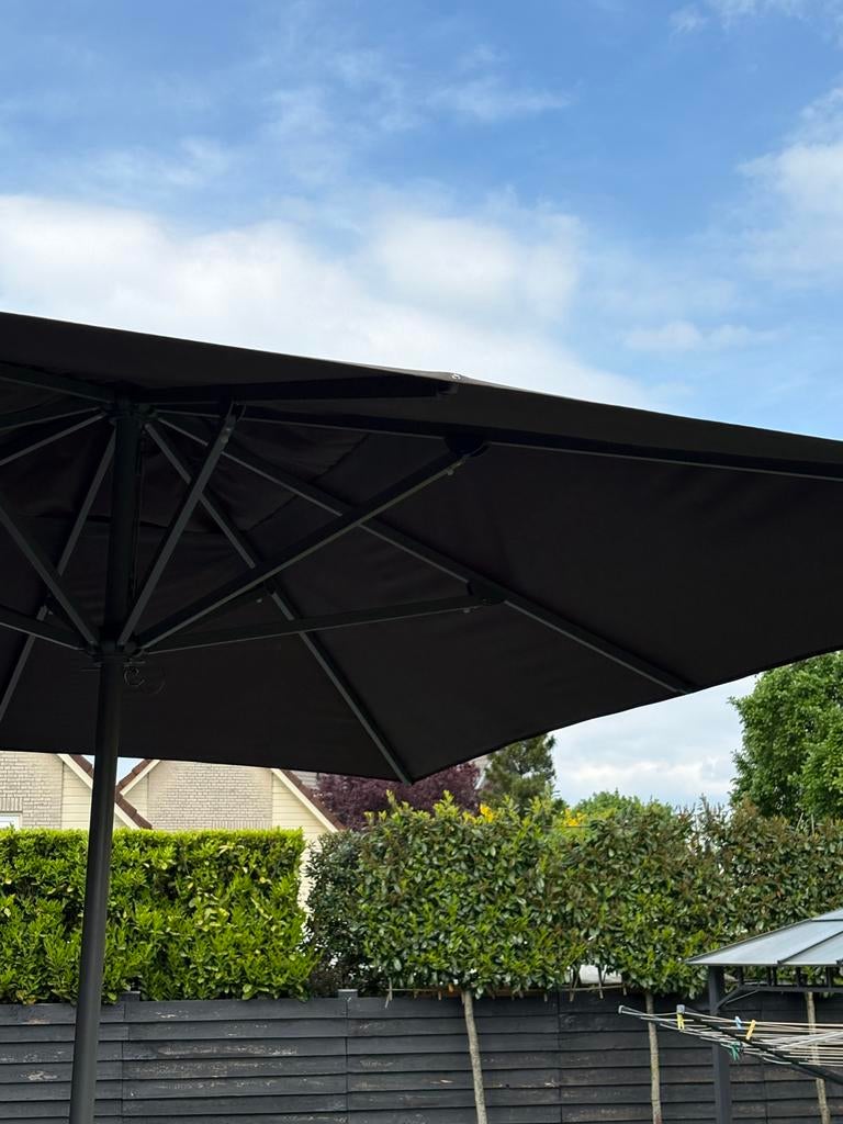 Zweefparasol Zwart - Perfect voor uw tuin, Tuin en Terras, Ophalen, Verstelbaar, 2 tot 3 meter, Zweefparasol