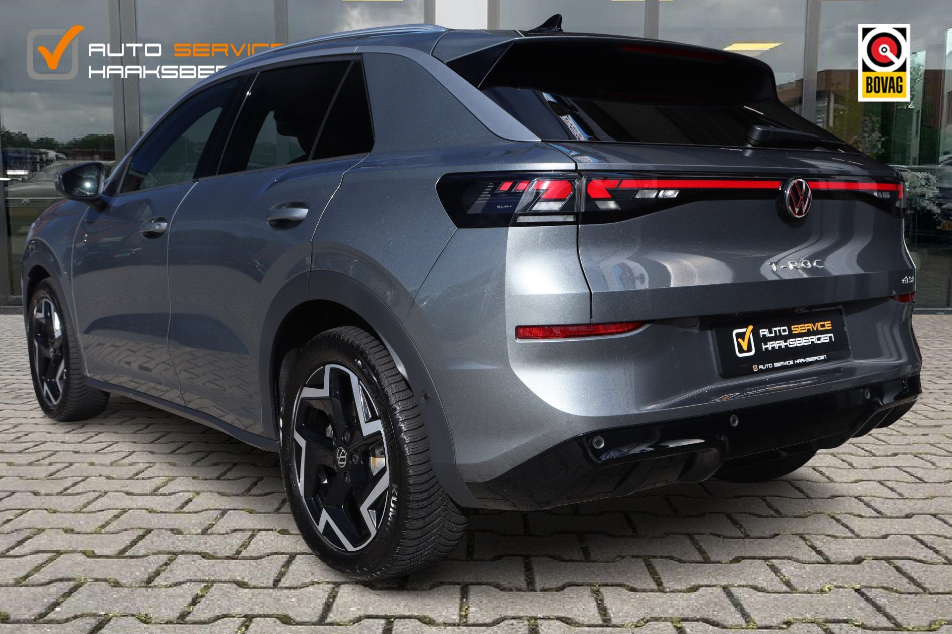 Volkswagen T-Roc 1.5 eTSI R-Line | Camera | ACC | Winter Pak, Auto's, 1374 kg, Zwart, 4 cilinders, 150 pk