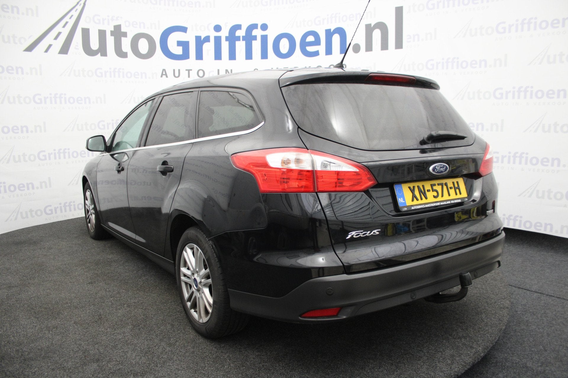 Foto 3 van Ford FOCUS Wagon 1.0 EcoBoost Titanium nette station met tre