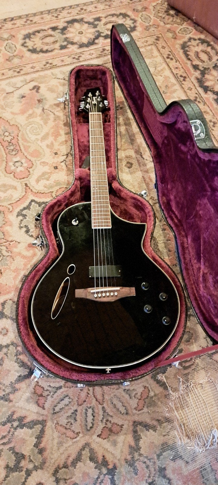 Ibanez hybride Acoustic/Electric inclusief hardcase, Ophalen, Zo goed als nieuw, Western- of Steelstringgitaar, Met koffer