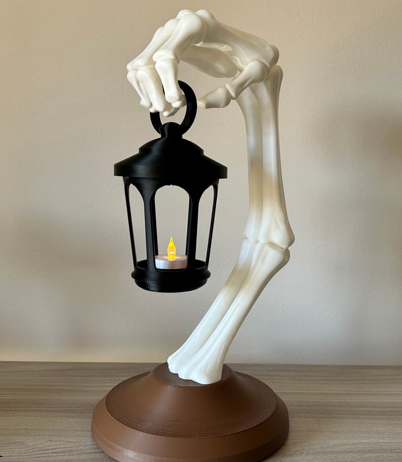Skelet Hand Lamp met Lantaarn - Unieke Decoratie, Meerkleurig, Overige stijlen, Kunststof, Ophalen of Verzenden