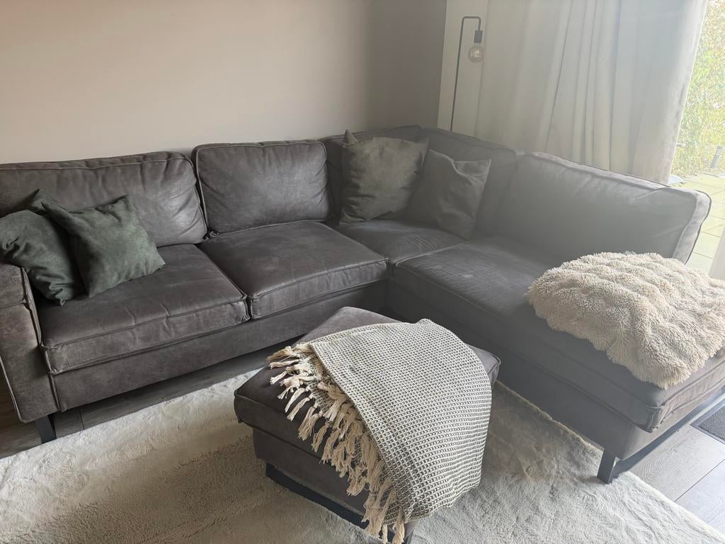 Comfortabele grijze hoekbank met hocker, Ophalen, 250 tot 300 cm, Gebruikt, Minder dan 75 cm