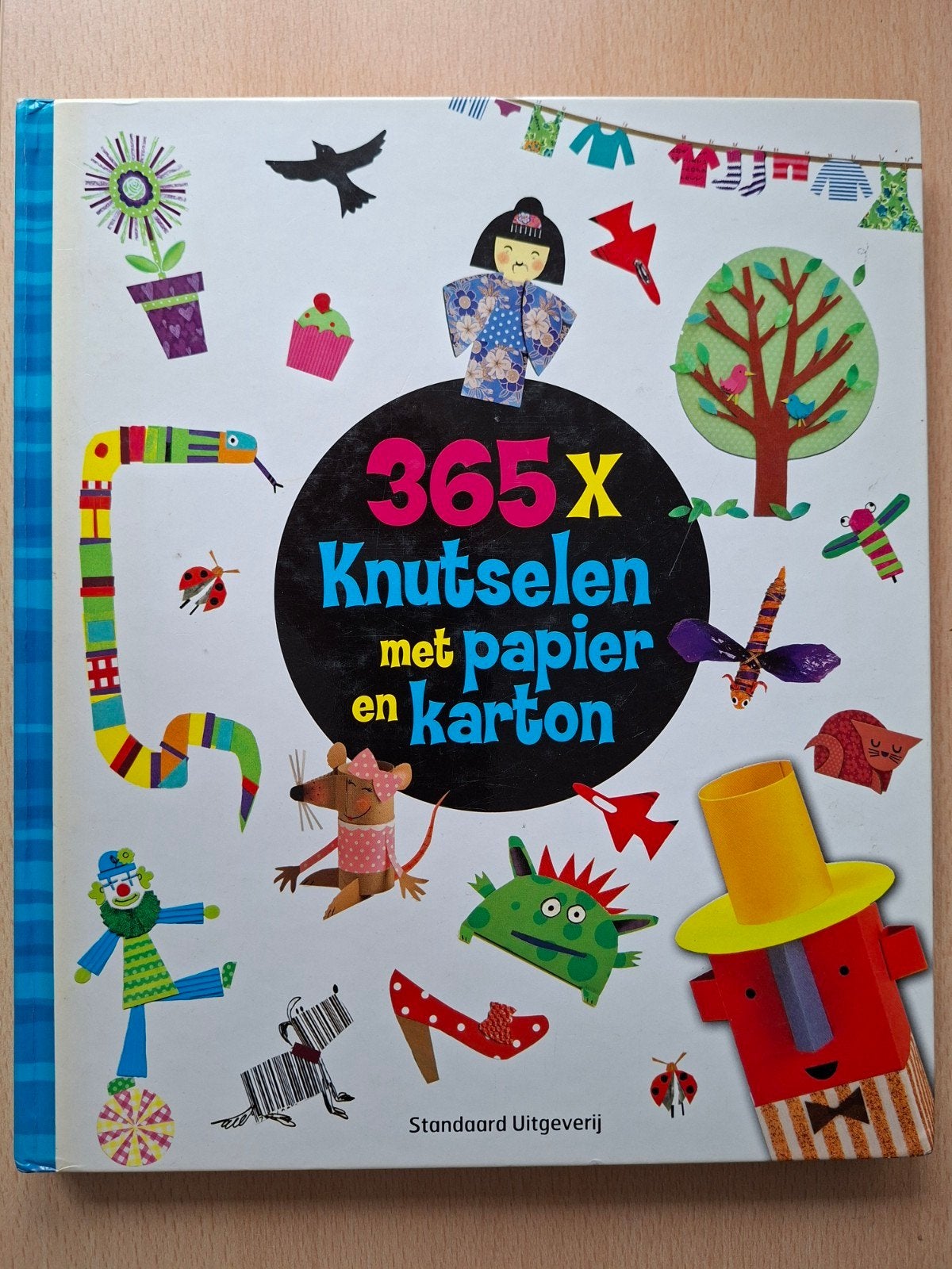 365x Knutselen met papier en karton - Creatief boek, Boeken, Onbekend, Ophalen of Verzenden, Zo goed als nieuw, Scrapbooking en Knutselen