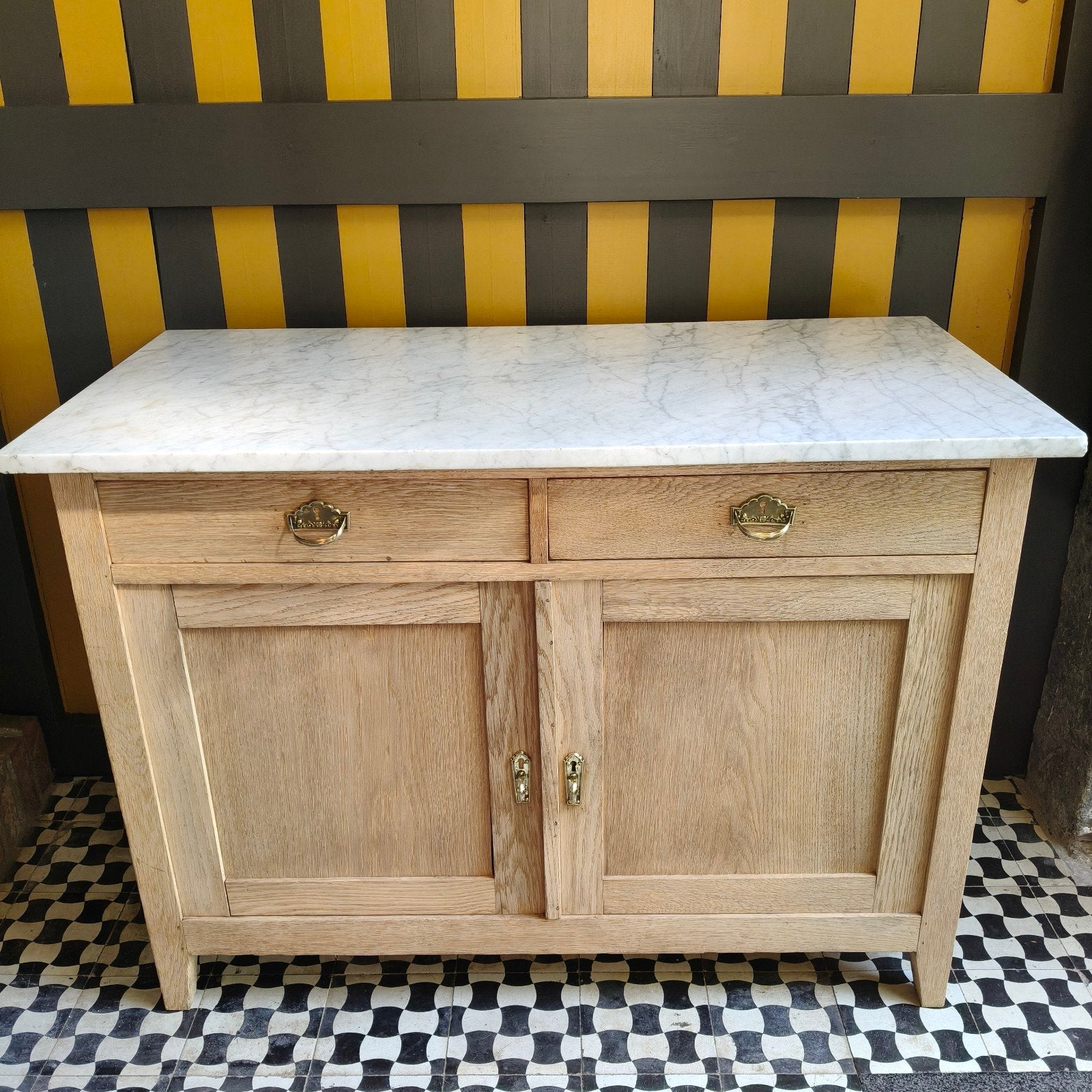 ️❤️ Blank eiken commode dressoir met marmeren blad., Kinderen en Baby's, Ophalen, 50 tot 70 cm, Voetruimte, 100 cm of meer
