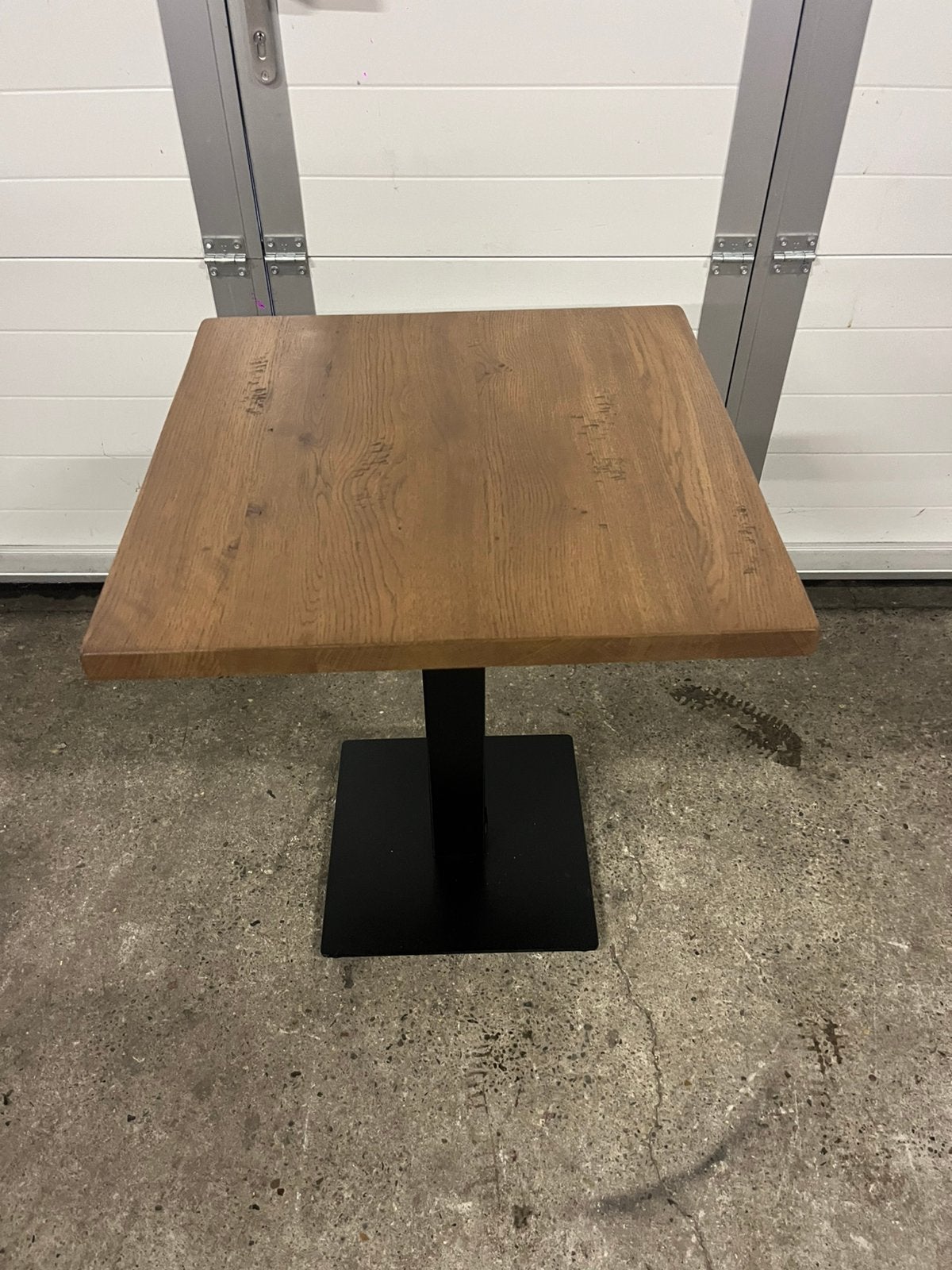4 stuks eikenhouten bistro restaurant tafels 60x60 cm, Ophalen