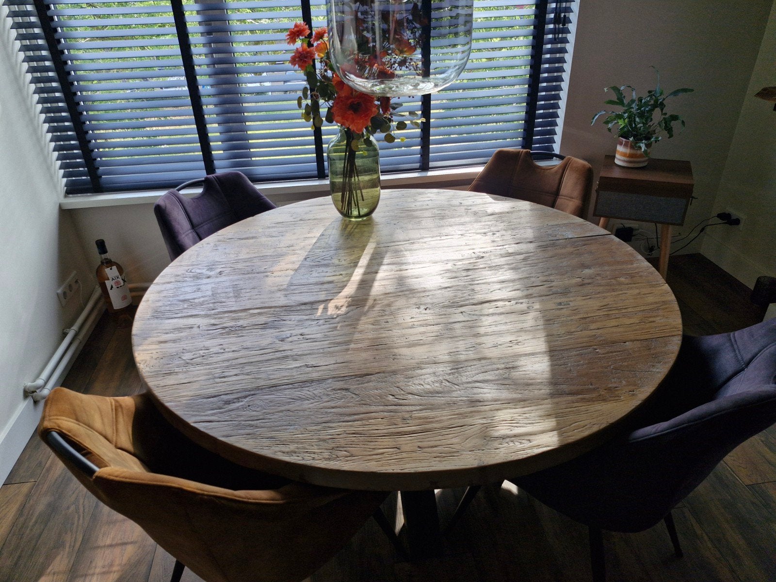 Volledige eetkamer. 2x stoel cognac, 2x stoel antraciet., Ophalen, Overige materialen, Rond, Zo goed als nieuw