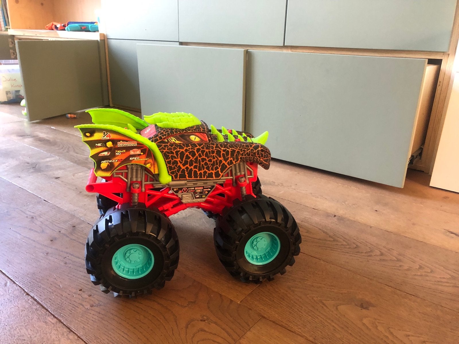 Monster Jam Dragon Monster Truck Speelgoedauto, Kinderen en Baby's, Speelgoed | Speelgoedvoertuigen, Ophalen, Zo goed als nieuw