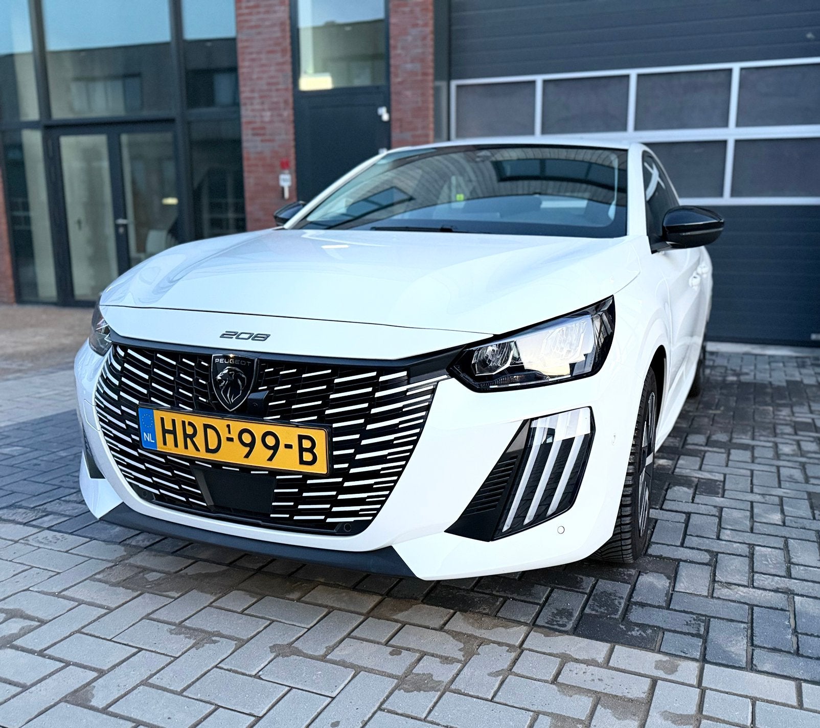 Peugeot 208 1.2 Puretech Style 75pk 2025 Wit, Auto's, Peugeot, Voorwielaandrijving, 1199 cc, Wit, Origineel Nederlands