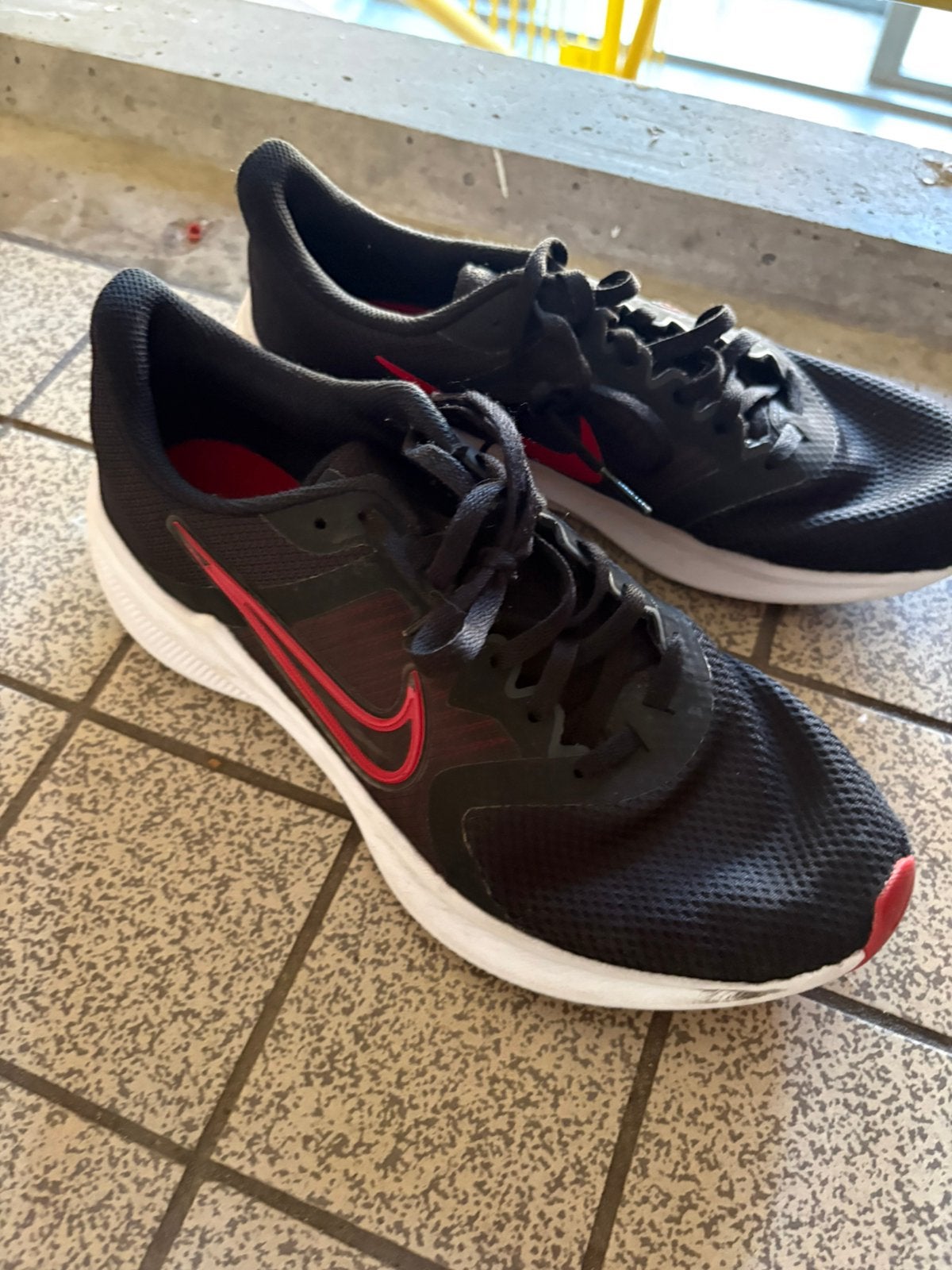 Nike schoenen, Sport en Fitness, Loopsport en Atletiek, Ophalen, Zo goed als nieuw, Hardlopen, Hardloopschoenen