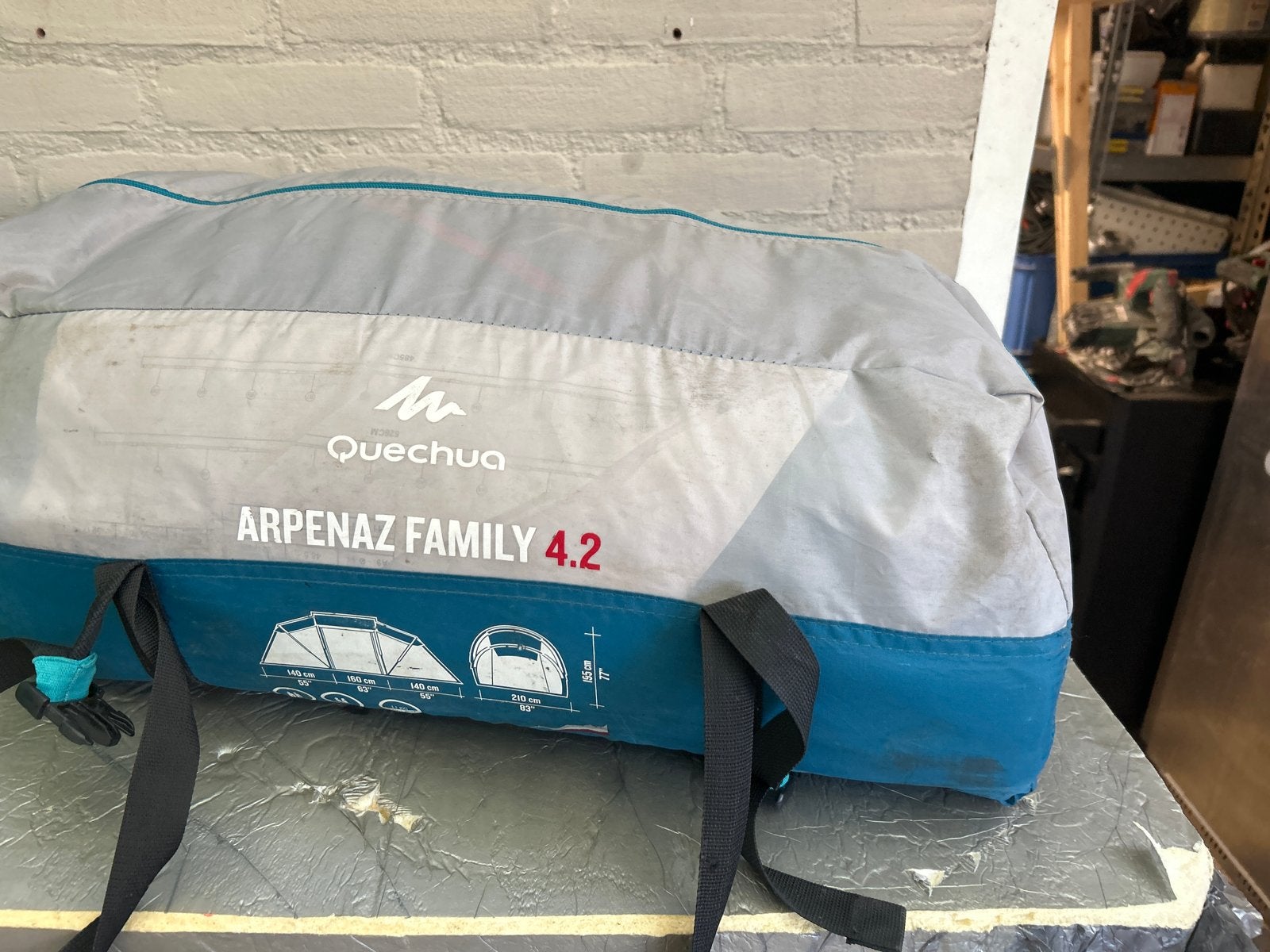 Quechua Arpenaz Family 4.2 tent - Zo goed als nieuw, Ophalen, Zo goed als nieuw, Tot en met 4