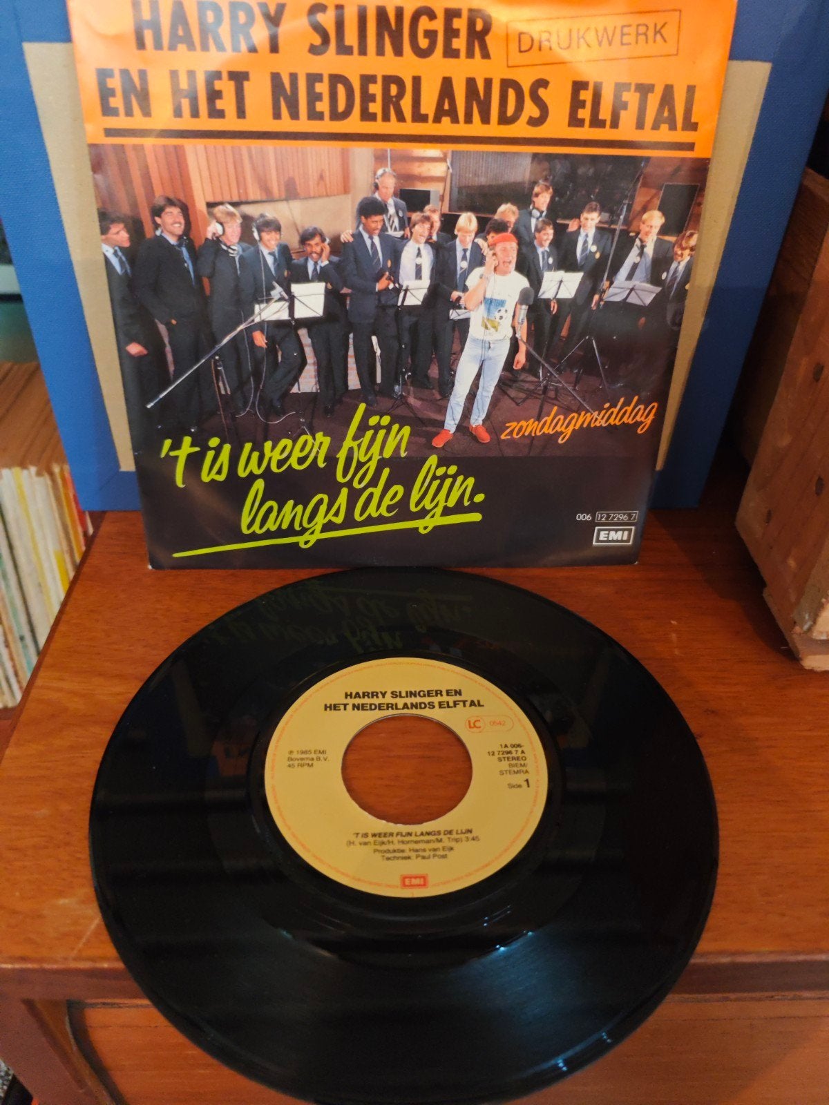 Harry Slinger en Het Nederlands Elftal - 't Is Weer Fijn, Gebruikt, 7 inch, Ophalen of Verzenden, EP