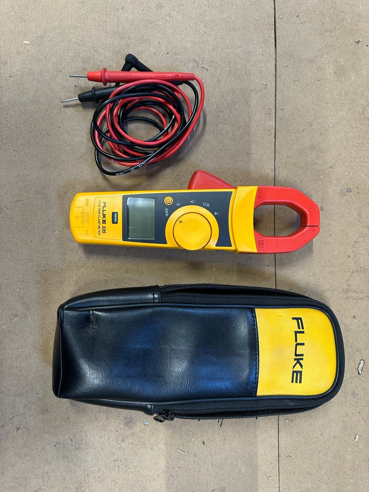 Fluke 335 True RMS Stroomtang - Multimeter, Doe-het-zelf en Verbouw, Meetapparatuur, Ophalen, Zo goed als nieuw, Elektriciteit