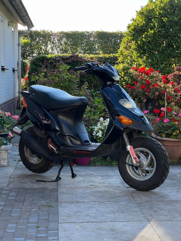 ⭐️Gilera stalker glans zwart 50cc 2 takt ⭐️