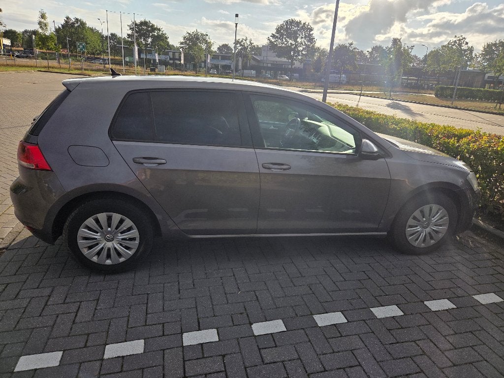 Volkswagen Golf 1.6 TDI 77KW 5D 2013 Grijs, Auto's, Voorwielaandrijving, Euro 5, Stof, Zwart