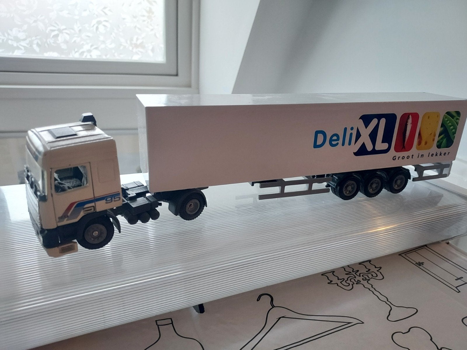 DeliXL vrachtwagen model - Scania 95, Overige merken, Gebruikt, 1:32 tot 1:50, Ophalen of Verzenden