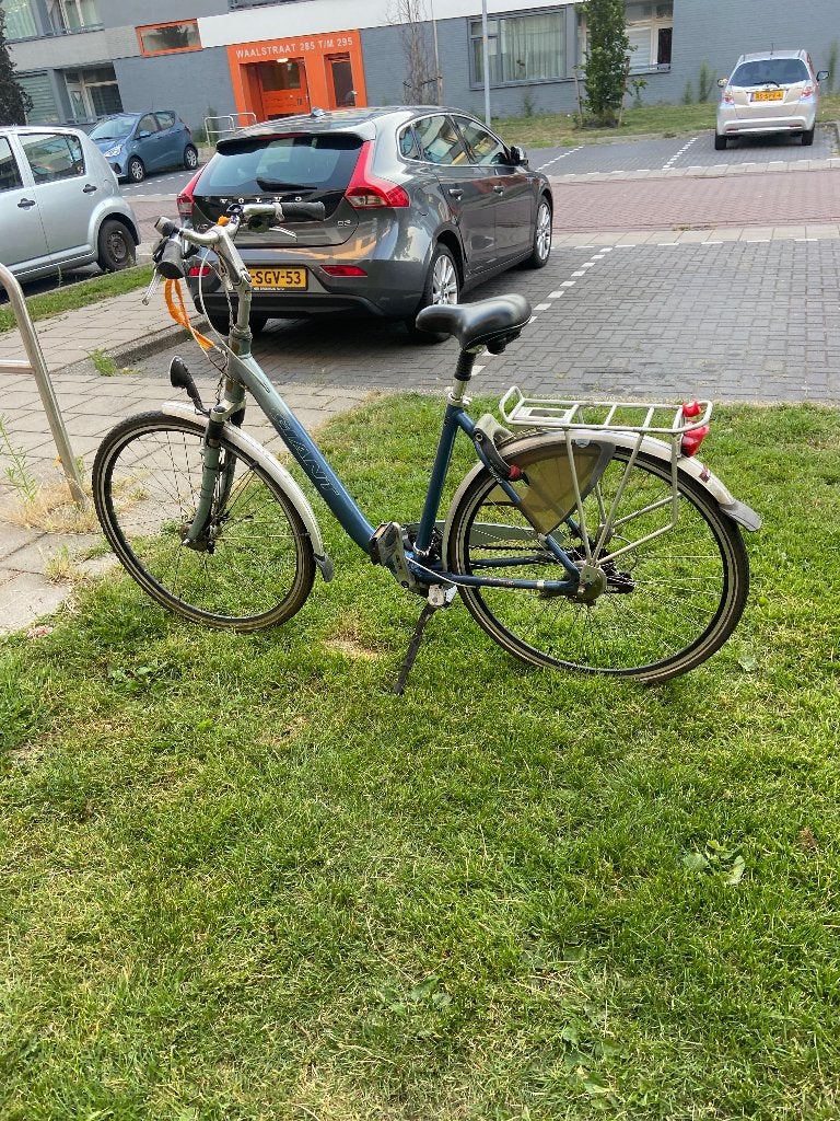 Fiets voor dames een heren, Fietsen en Brommers, Fietsen | Dames | Damesfietsen, Ophalen, Gebruikt, Overige merken