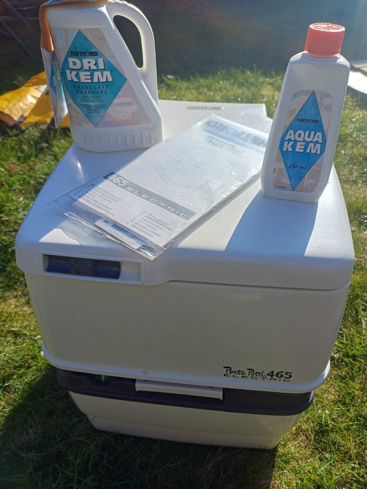 Porta Potti Thetford 465 Electric draagbaar toilet, Ophalen