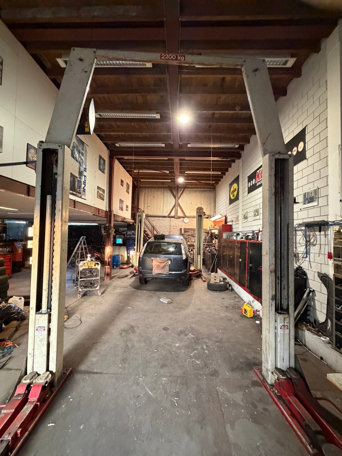 Koni twee kolomse hefbrug 2200 hefvermogen (brug), Auto diversen, Autogereedschap, Ophalen, Gebruikt