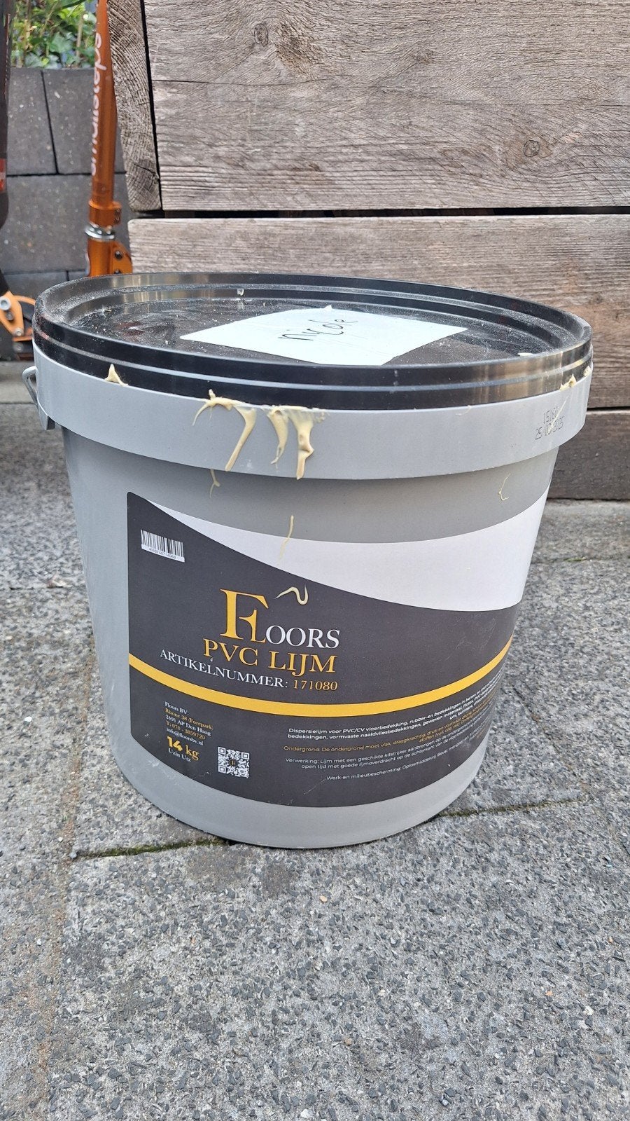 PVC lijm 14 kg, Doe-het-zelf en Verbouw, Overige Doe-het-zelf en Verbouw, Ophalen, Zo goed als nieuw