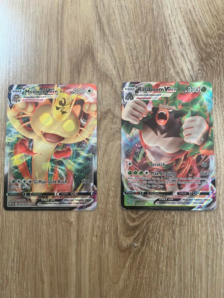 Pokémon VMAX kaarten: Meowth en Rillaboom, Ophalen of Verzenden, Zo goed als nieuw, Meerdere kaarten