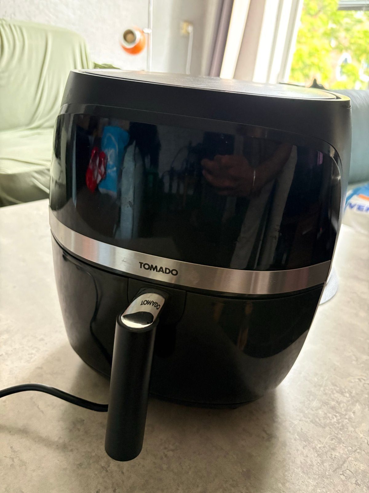 Tomado Airfryer - Zwart, Ophalen of Verzenden, Gebruikt, Airfryer, Minder dan 750 gram