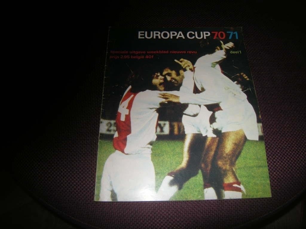 Nieuwe Revu - Europa Cup 70 71 deel 1, Ophalen of Verzenden, Gelezen, Overige typen