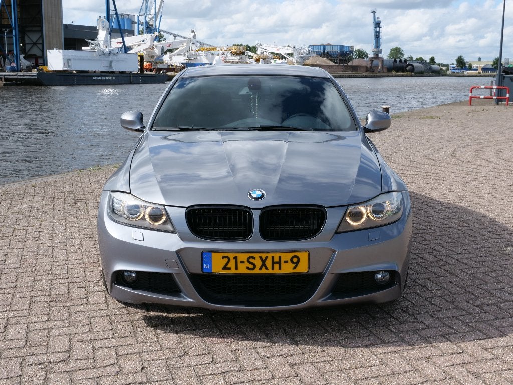 BMW 3-Serie 2.0 I 318i 2012 M pakket, Auto's, Zwart, 4 cilinders, Alcantara, Origineel Nederlands