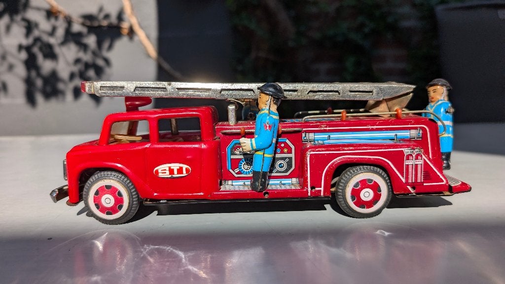Vintage blikken brandweerauto met sirene, Ophalen of Verzenden