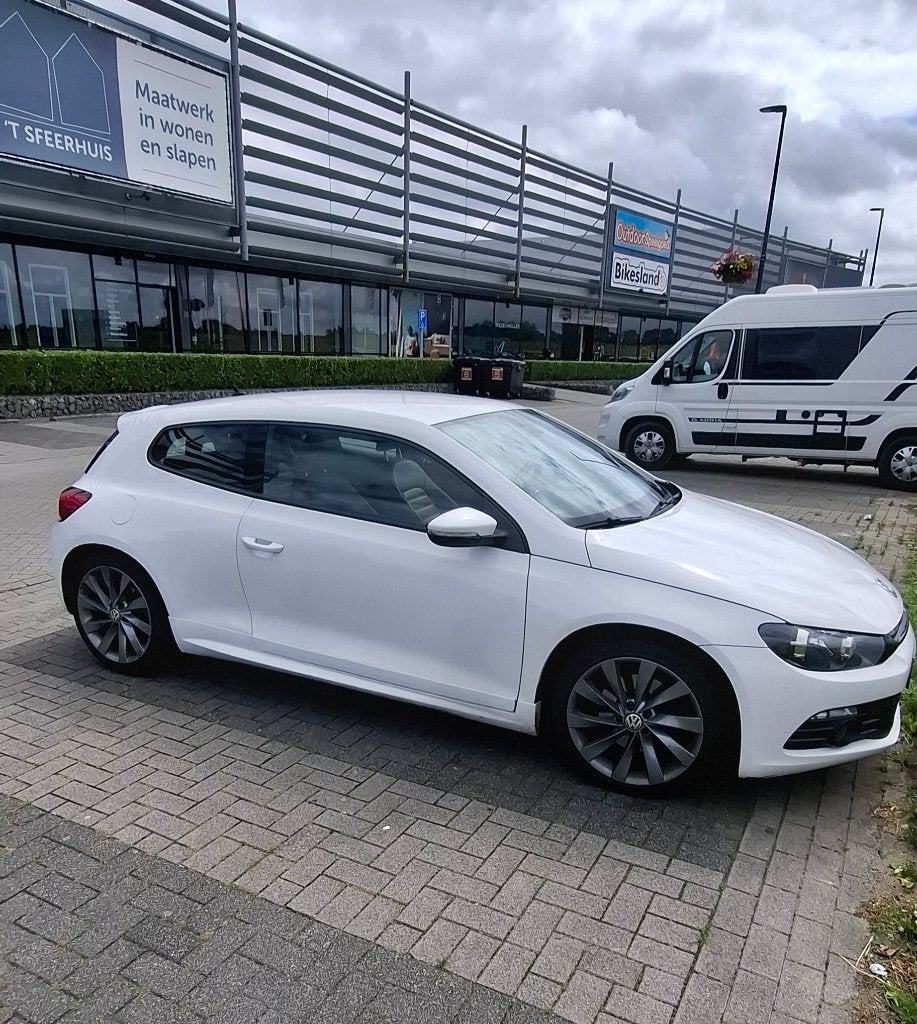 Volkswagen Scirocco 2.0 TSI 147KW 2009 Wit, Auto's, Volkswagen, Particulier, Scirocco, ABS, Achteruitrijcamera, Adaptieve lichten