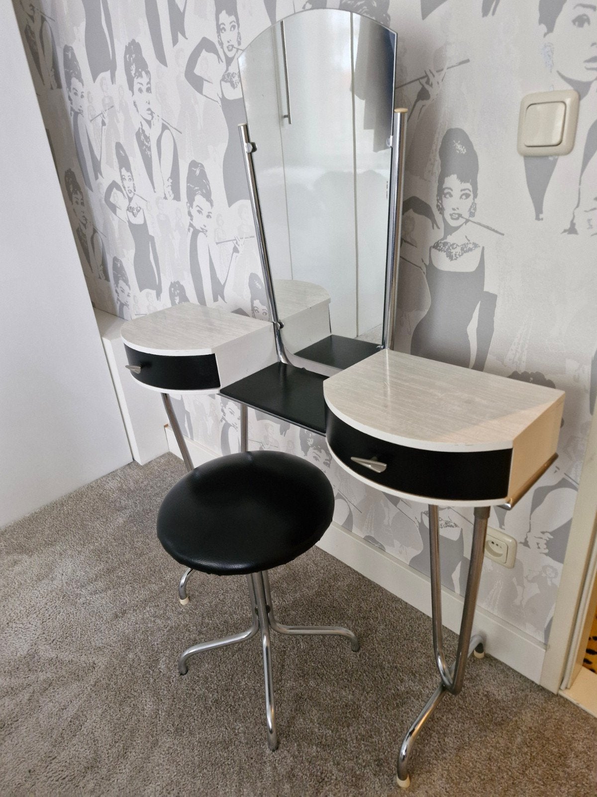 Vintage Space Age Kaptafel Chroom Jaren '60, Ophalen, Gebruikt, Metaal of Aluminium, 50 tot 100 cm