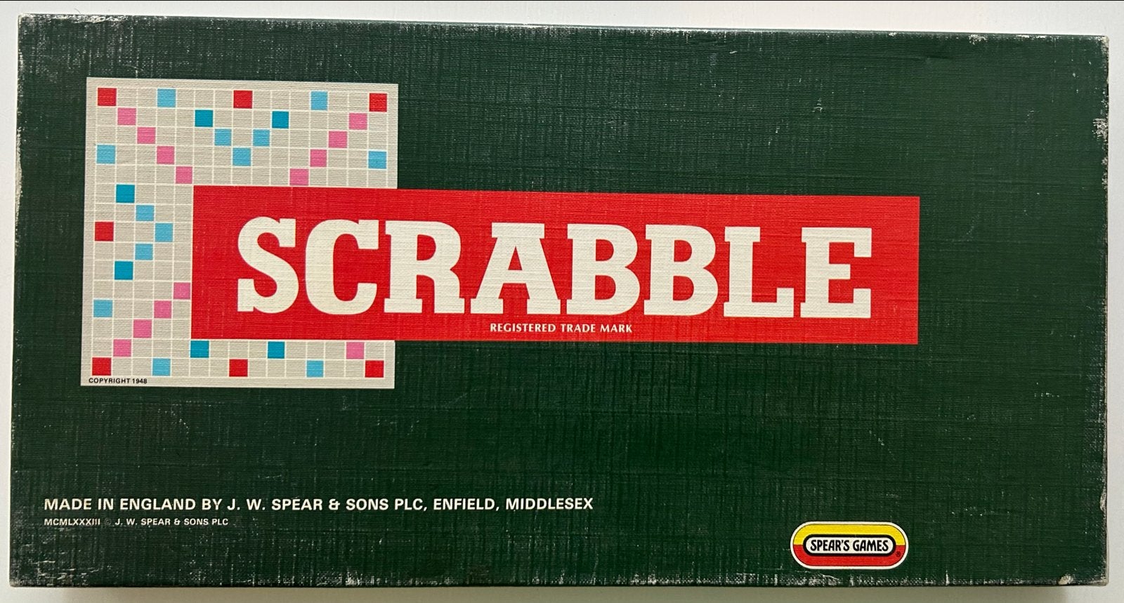 Scrabble Spear's Games - Compleet met kunststof letters, Hobby en Vrije tijd, Gezelschapsspellen | Bordspellen, Een of twee spelers