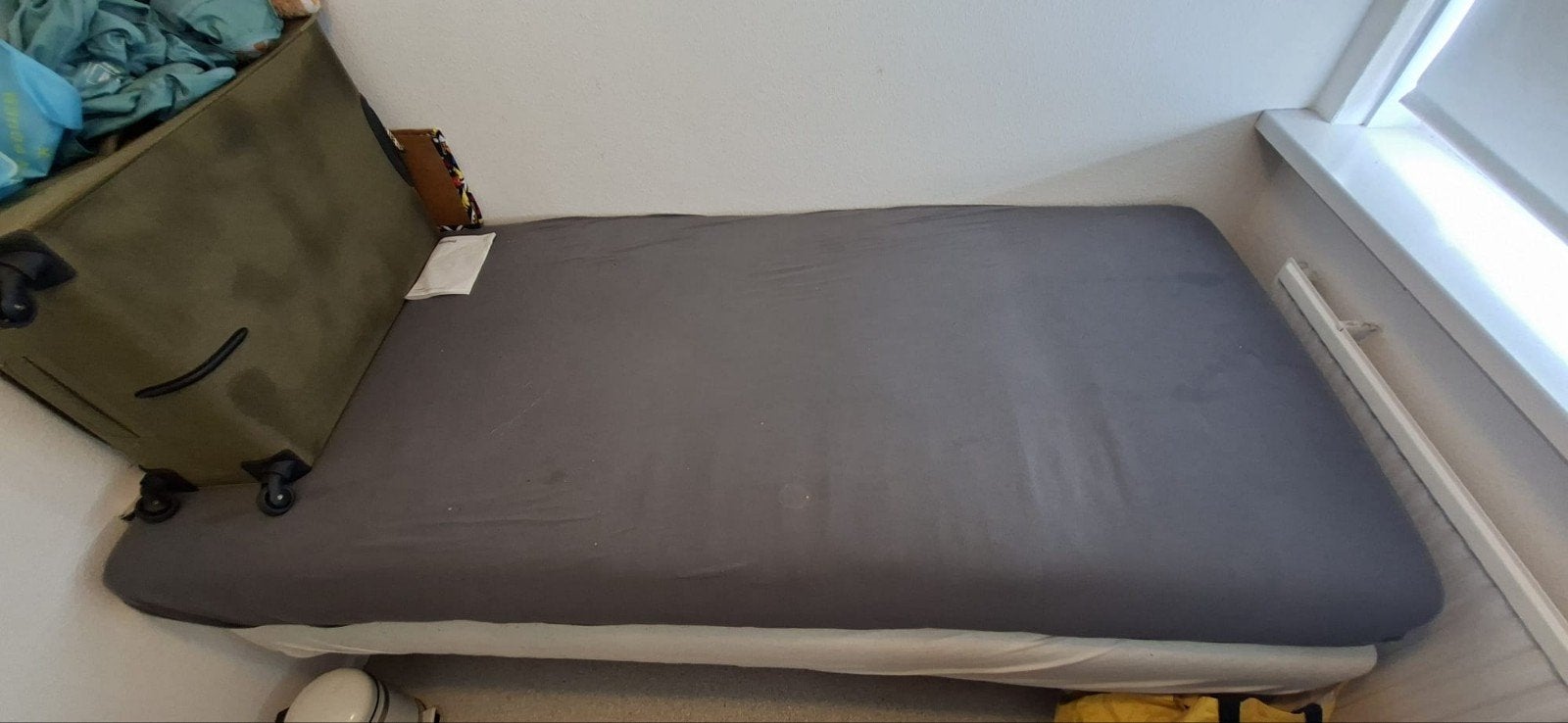 GRATIS Comfortabel eenpersoonsbed met 2 matrassen, Ophalen, Overige materialen, Gebruikt, 90 cm