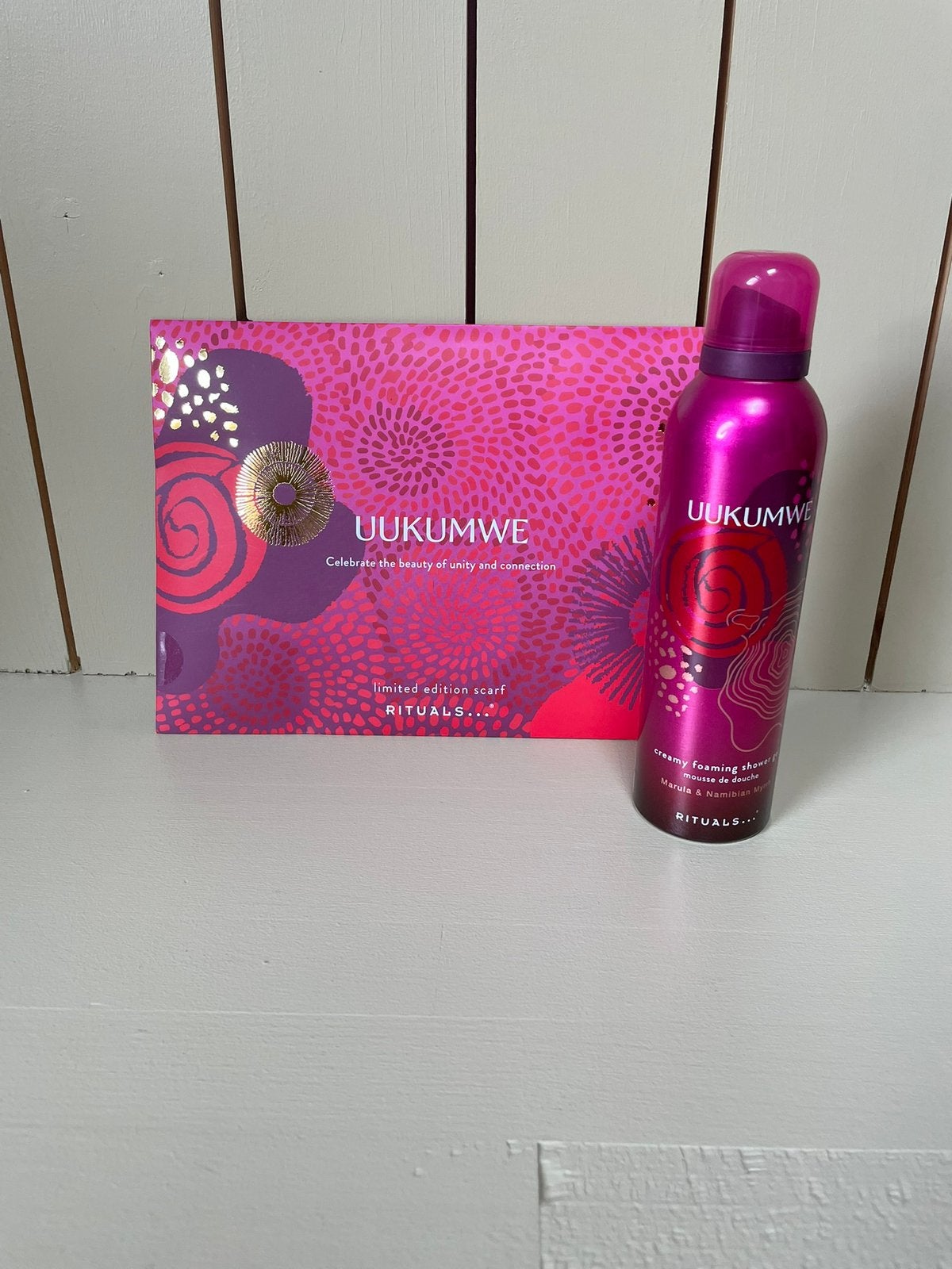 Rituals - Uukumwe limited edition - showerfoam & sjaal, Ophalen of Verzenden, Nieuw, Bad & Douche